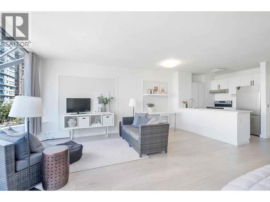 611 1330 Burrard Street, Vancouver
