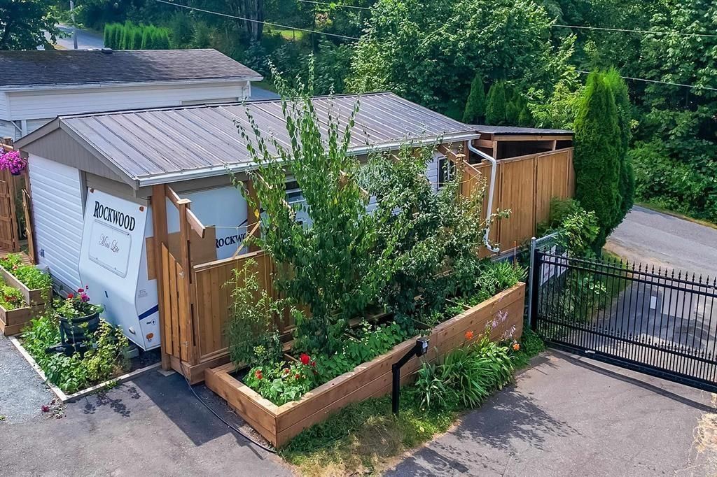 158 1436 Frost Road|columbia Valley, Lindell Beach