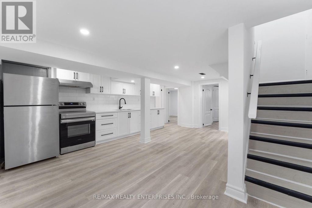 Bsmt - 3 Dallyn Crescent, Toronto (eglinton East)