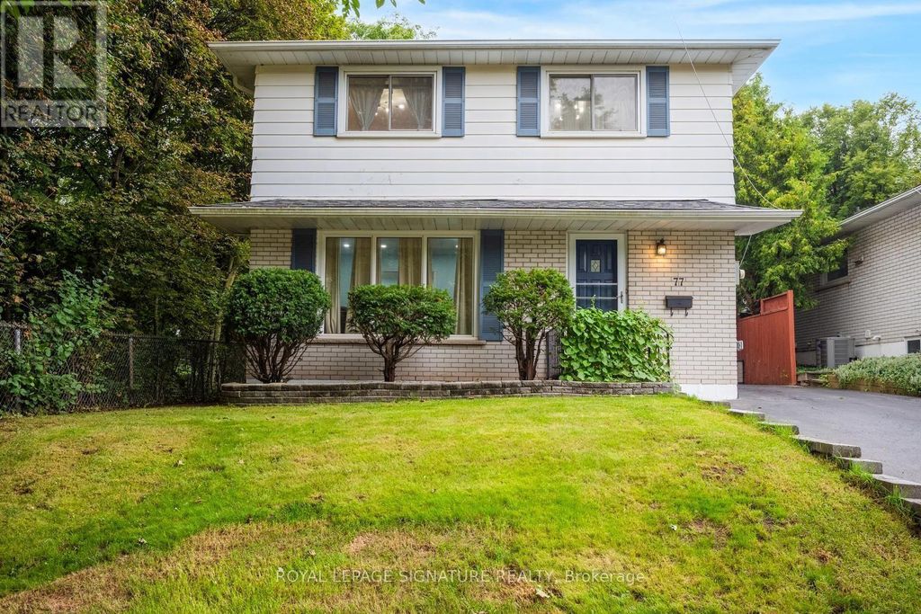 77 Mccraney Street W, Oakville (cp College Park)