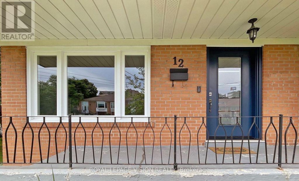 12 Pinebrook Avenue, Toronto (victoria Village)