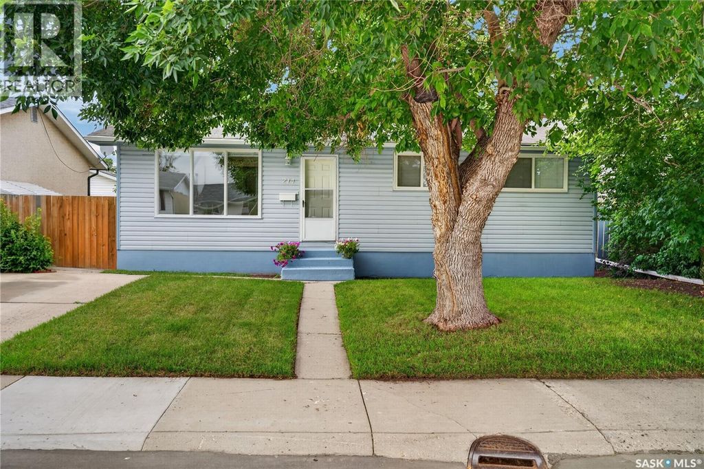 214 Fisher Crescent, Saskatoon