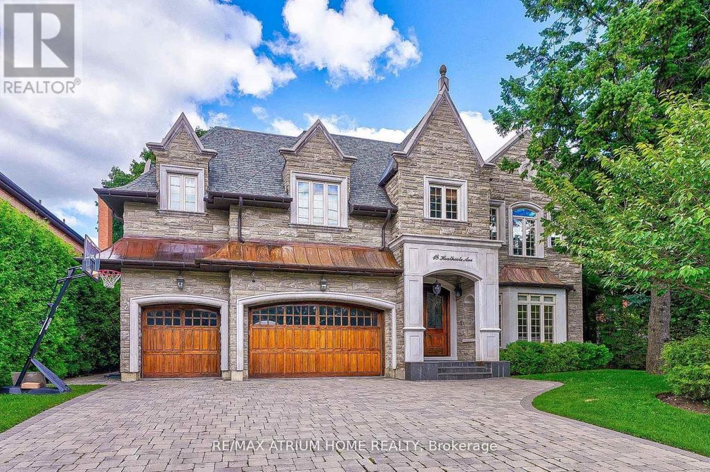 18 Heathcote Avenue, Toronto (st. Andrew-Windfields)