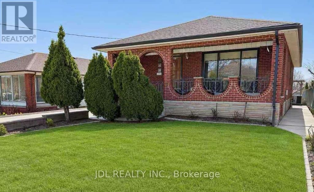 40 Montana Avenue, Toronto (downsview-Roding-Cfb)