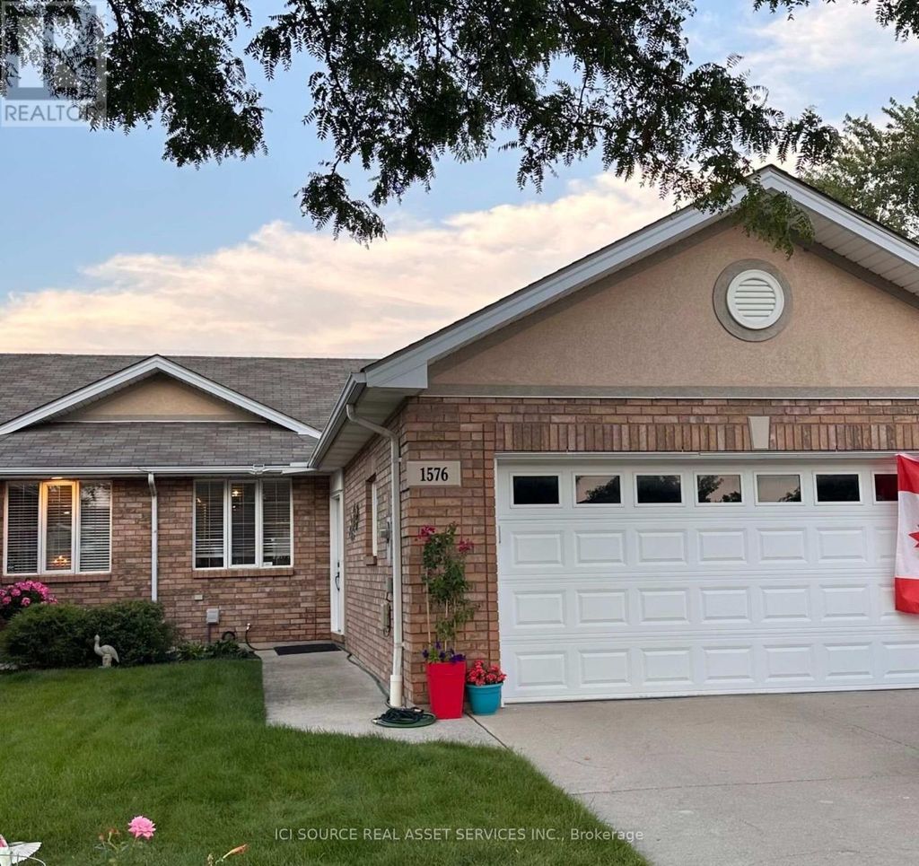 1576 Blue Heron Drive, Windsor