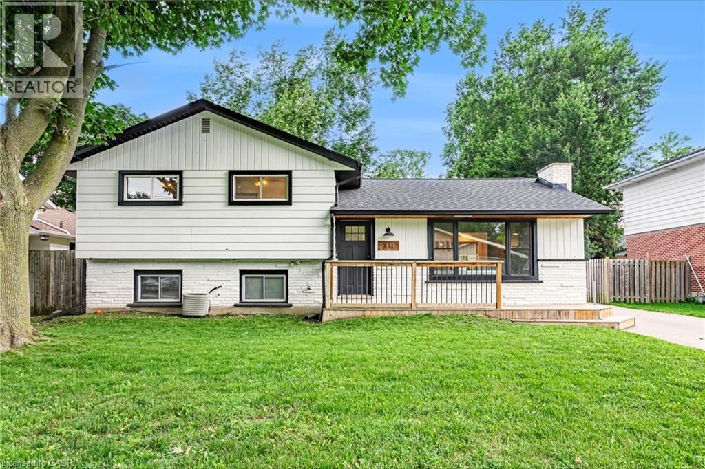 811 Hughson Street, Woodstock