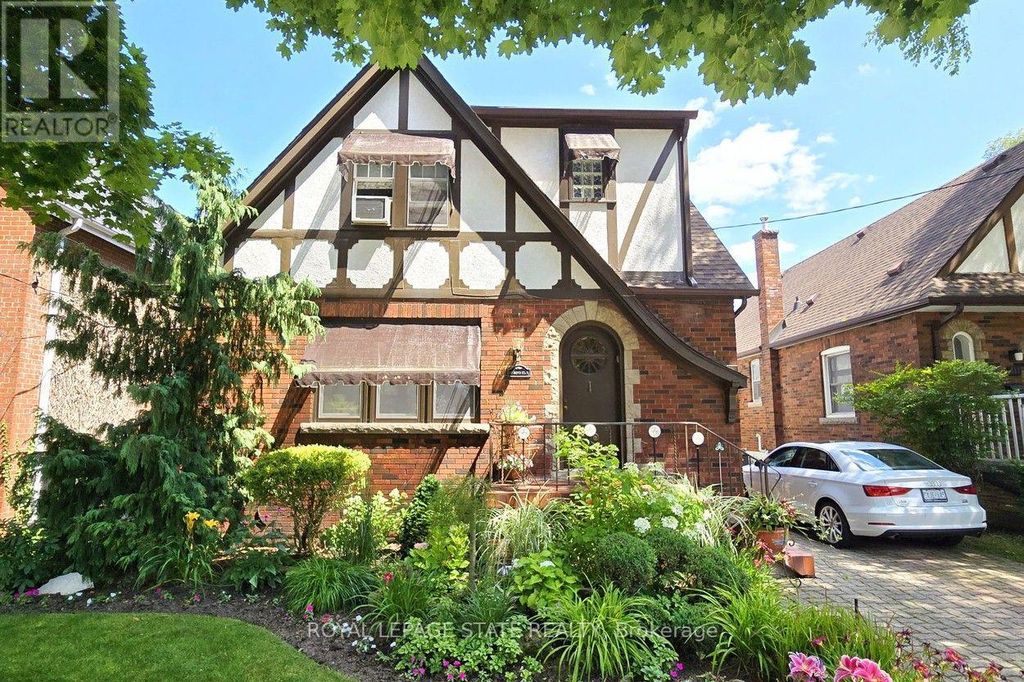 107 Bond Street S, Hamilton (westdale)