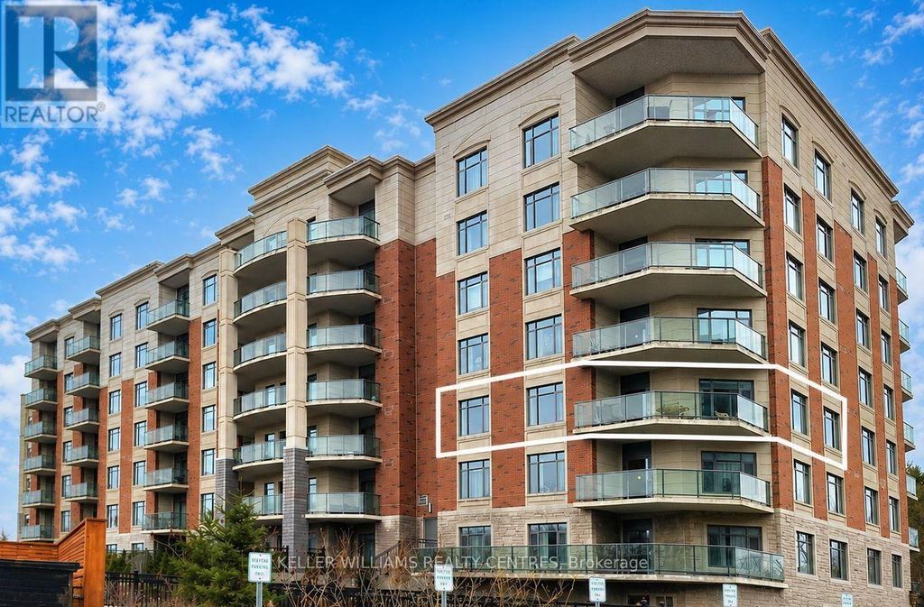 313 - 460 William Graham Drive, Aurora