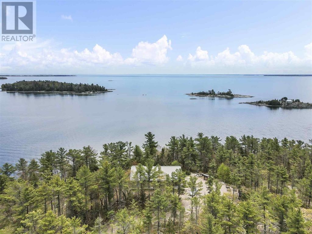 35 Emily Ct, Huron Shores