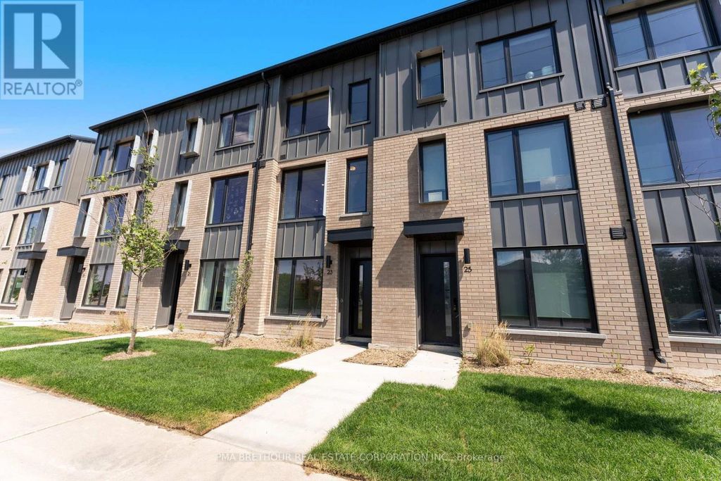 23 Rainwater Lane, Barrie (holly)