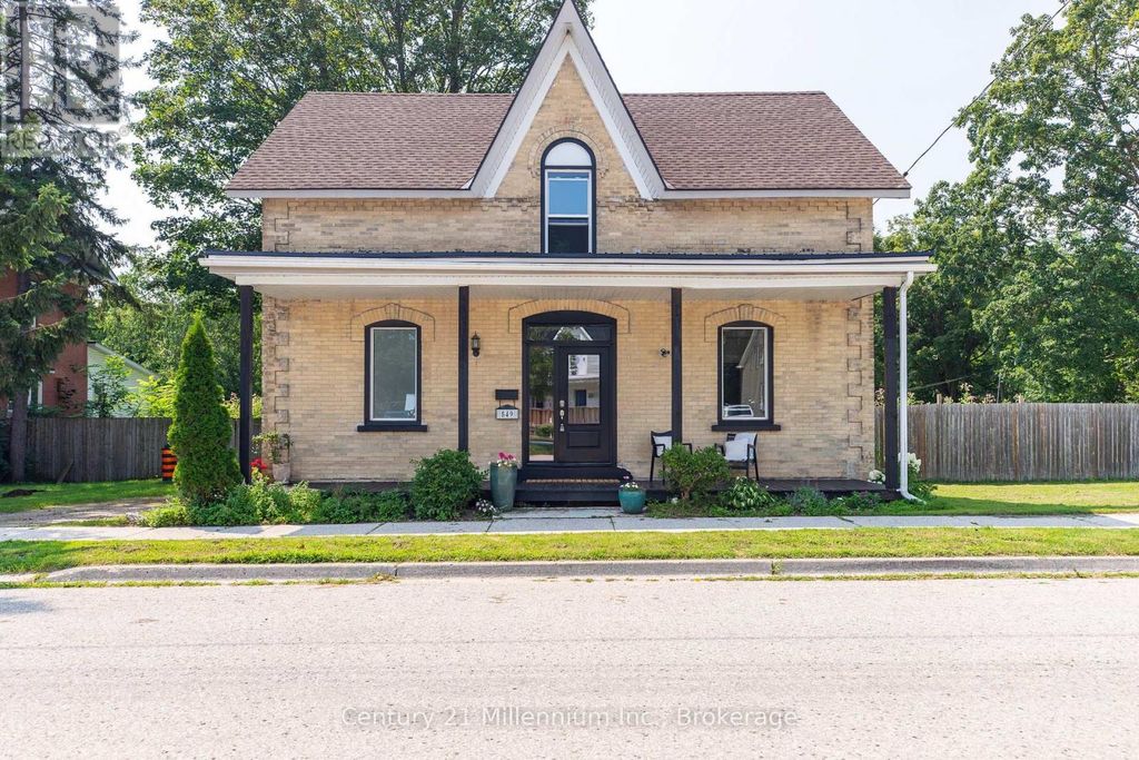 549 Louisa Street, West Grey