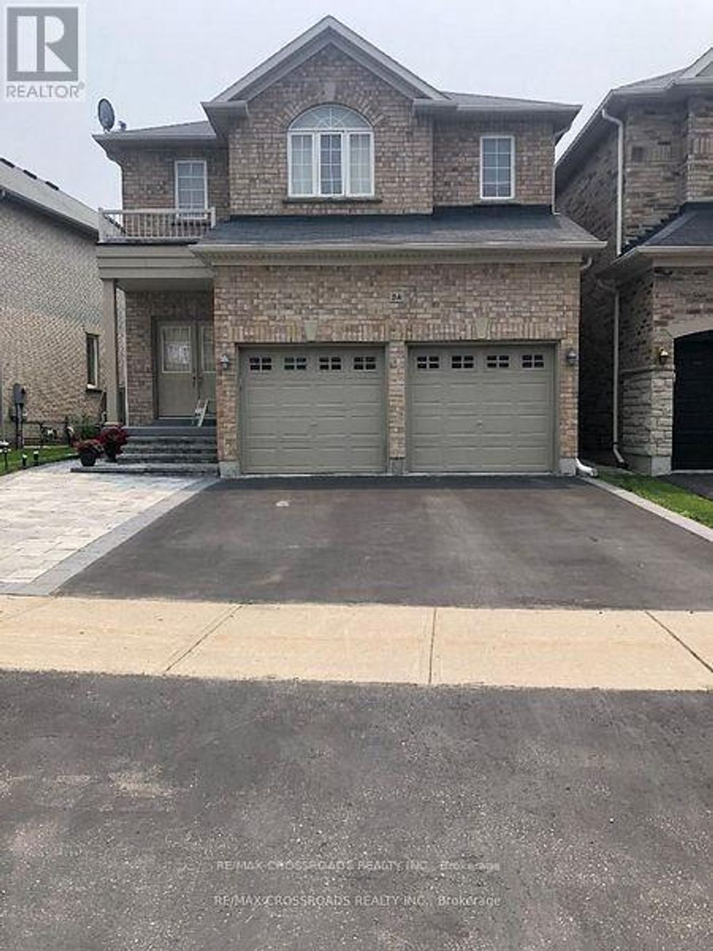 5a Gaudi Road, Toronto (rouge)
