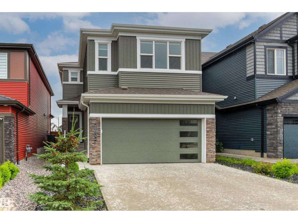 22019 82 Av Nw, Edmonton
