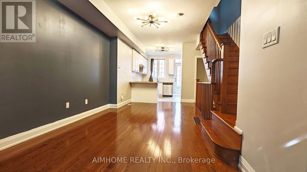 40 Raffeix Lane, Toronto (regent Park)