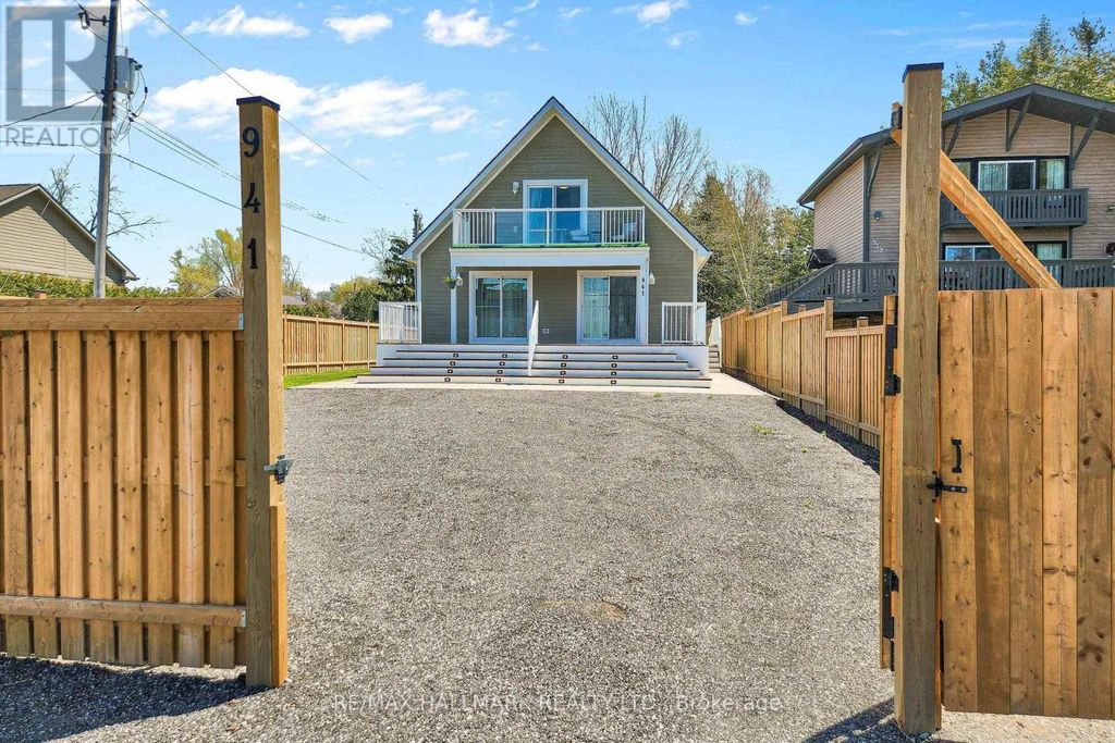 941 Lake Drive N, Georgina (historic Lakeshore Communities)