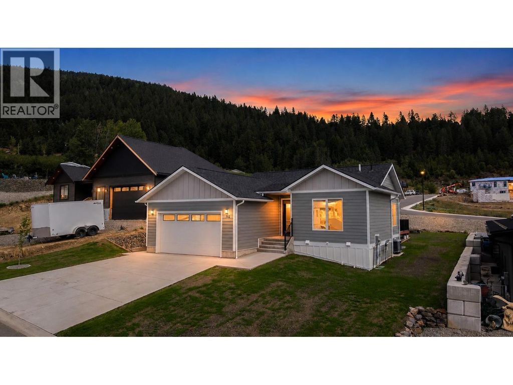 712 Mountain View Crescent, Creston