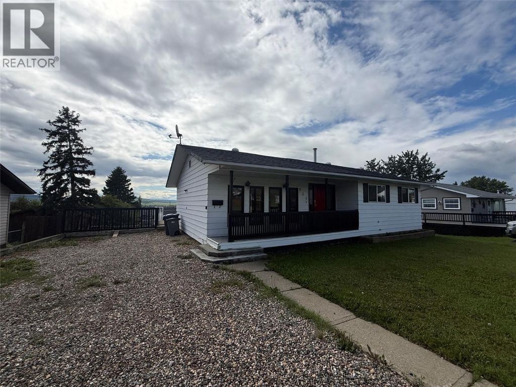 925 Cornwall Crescent, Dawson Creek
