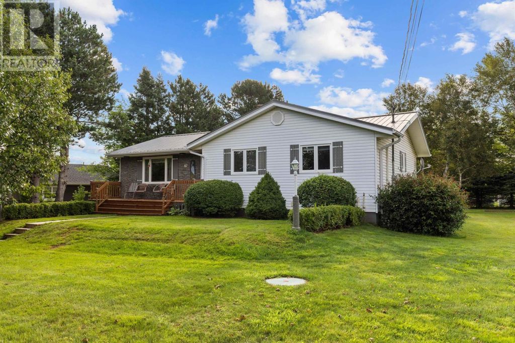 82 Gulfview Crescent, North Rustico