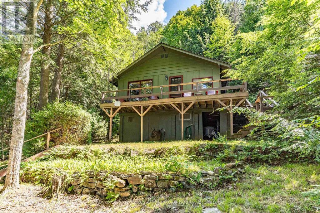 14170 Kawagama Long Island, Algonquin Highlands (mcclintock)