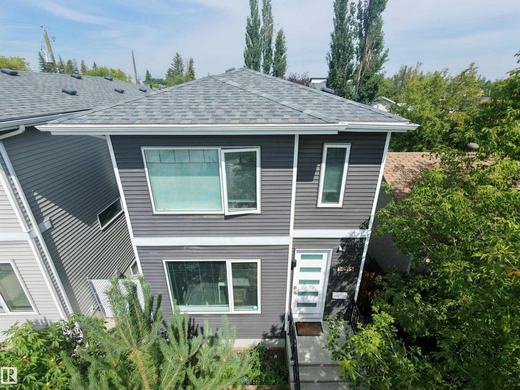 15212 98 Av Nw, Edmonton