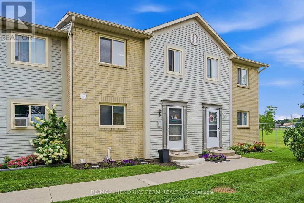 44 - 65 Dorchester Boulevard, St. Catharines (carlton/bunting)