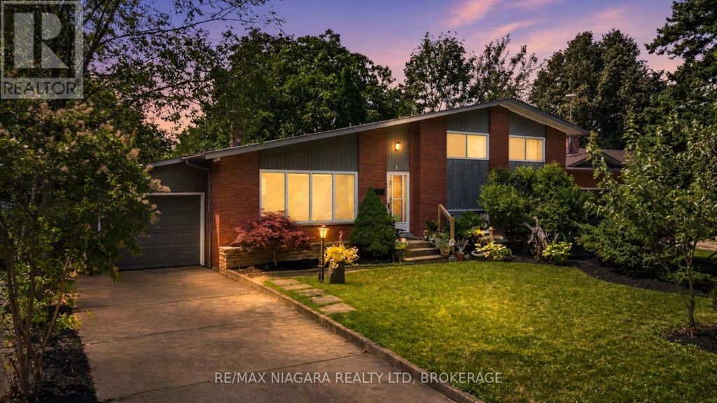 8 Cullen Drive, St. Catharines (glendale/glenridge)