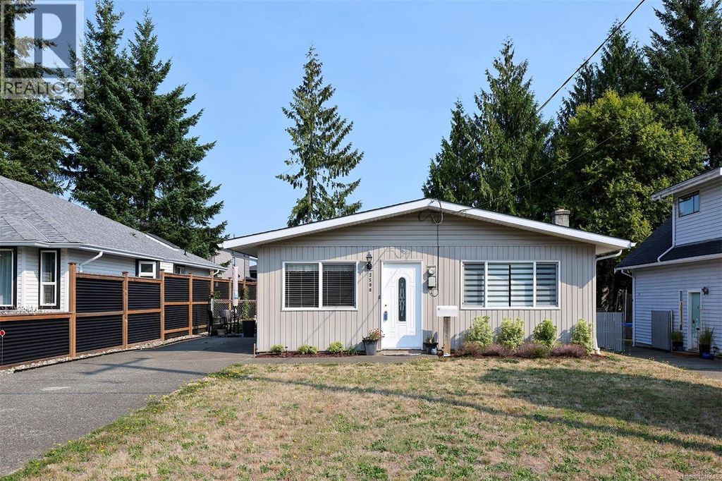 2598 Willard Ave, Cumberland