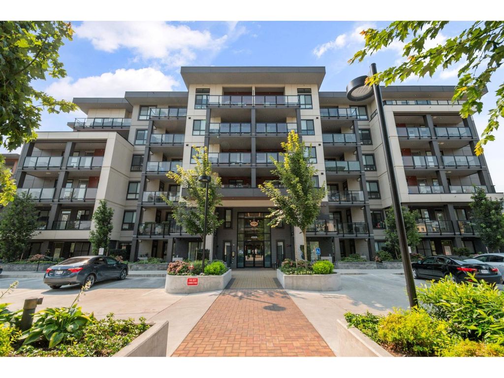 604 45505 Campus Drive|garrison Crossing, Chilliwack