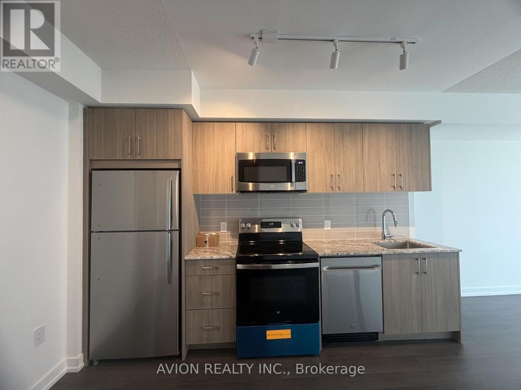 1316 - 4010 Eglinton Avenue W, Toronto (humber Heights)
