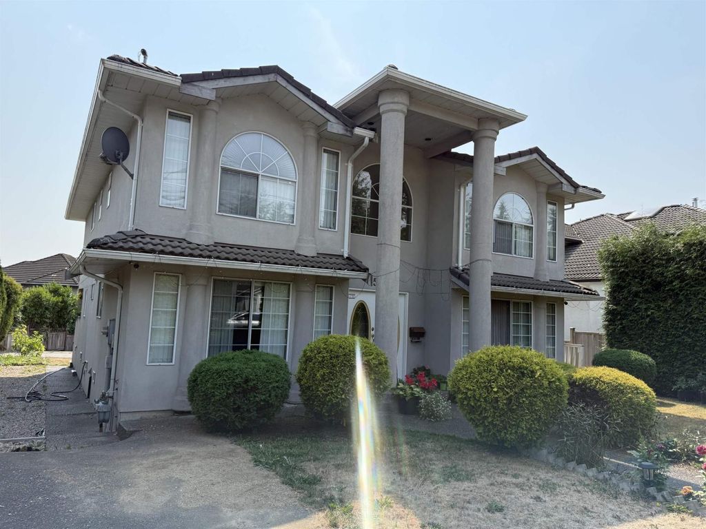 15290 84 Avenue, Surrey