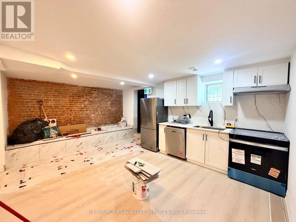 6 - 36 Brunswick Avenue, Toronto (university)