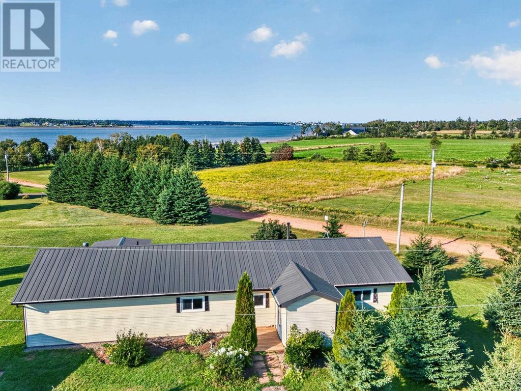 4 Maple Drive, Rocky Point