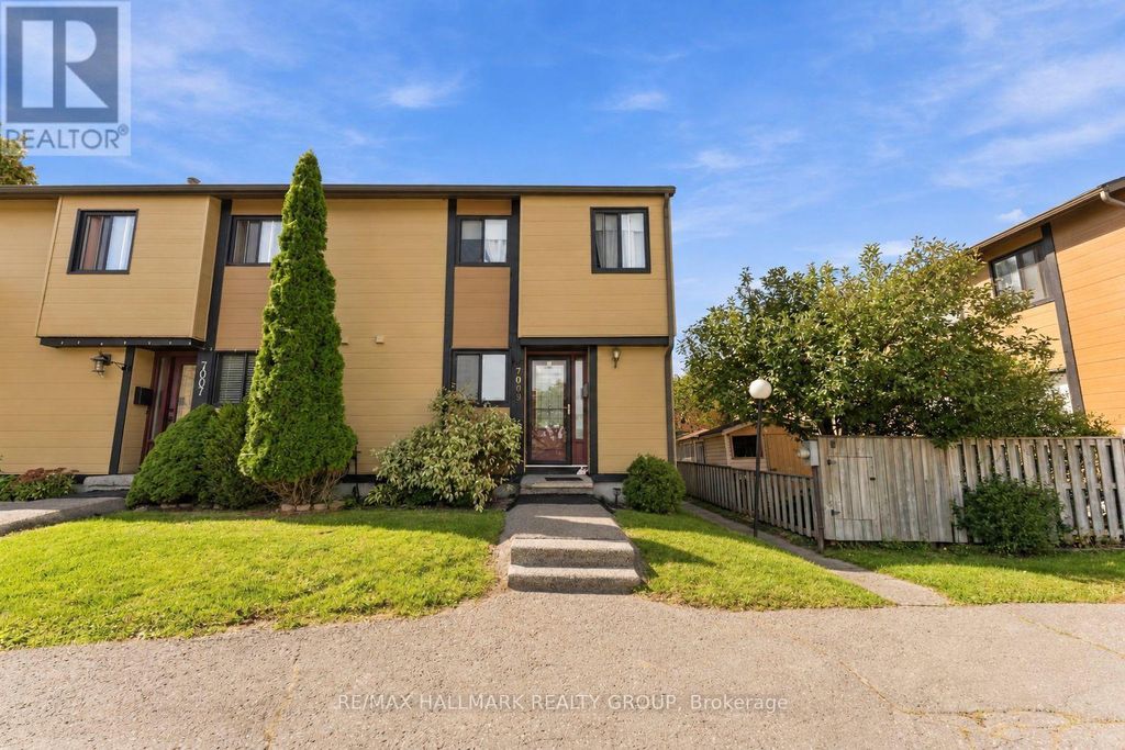 7009 Bilberry Drive, Ottawa