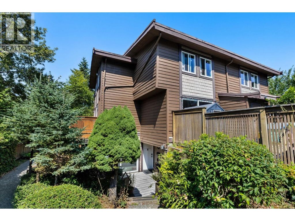 2 302 Highland Way, Port Moody