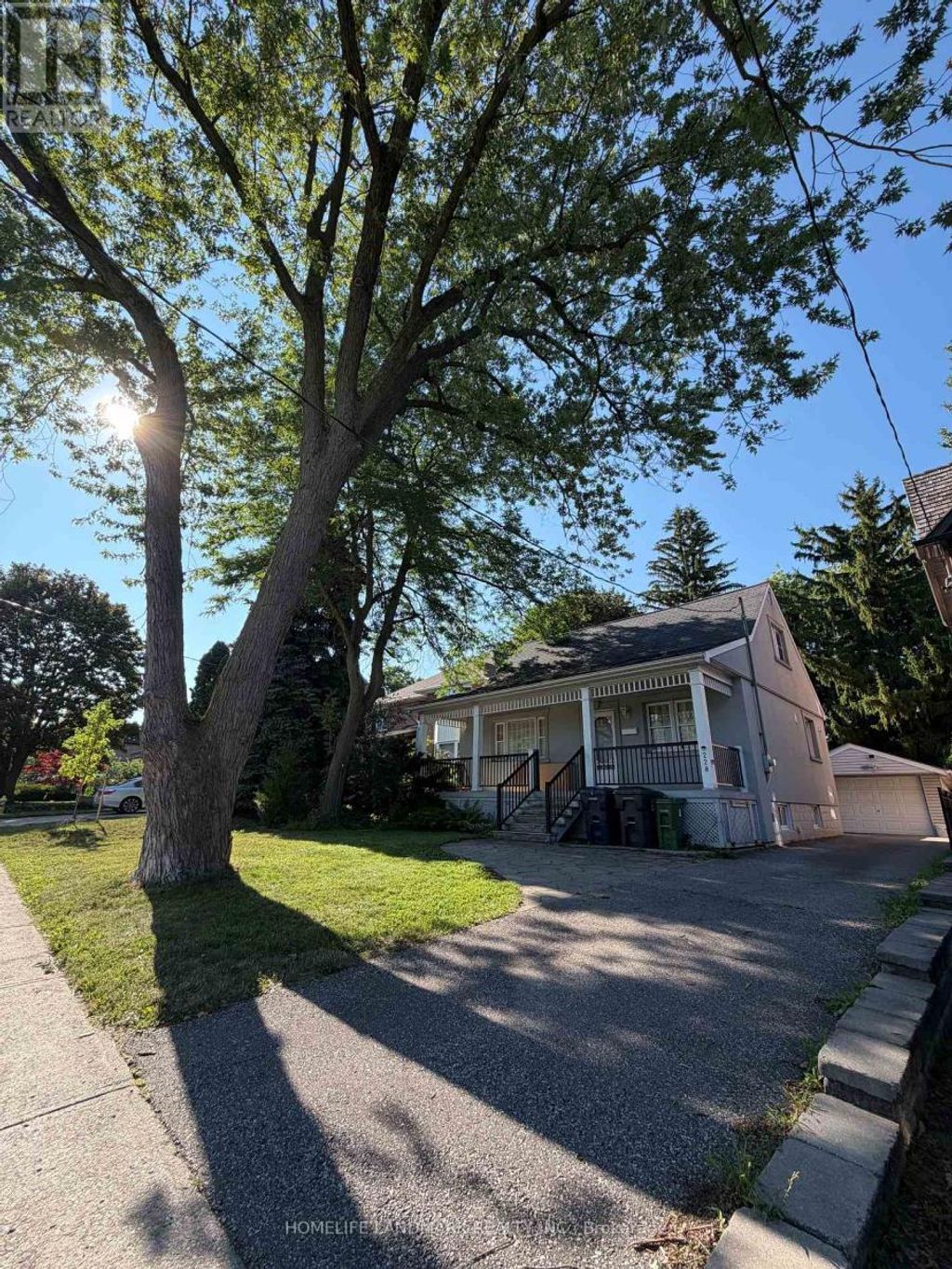 228 Hollywood Avenue, Toronto (willowdale East)