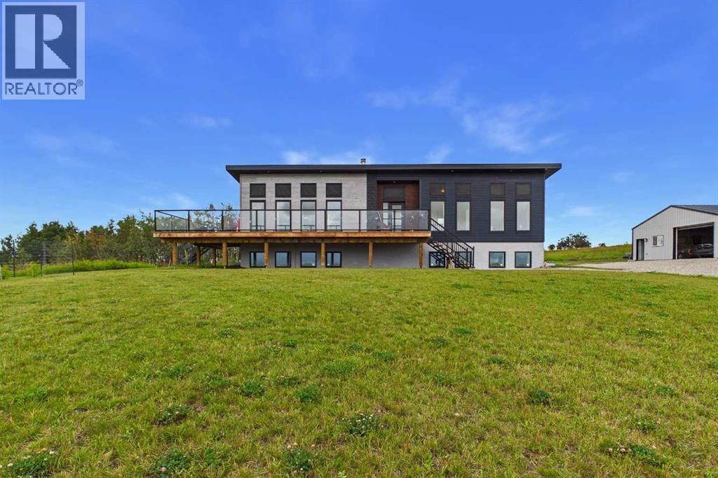 285102 Lochend Road, Rural Rocky View County