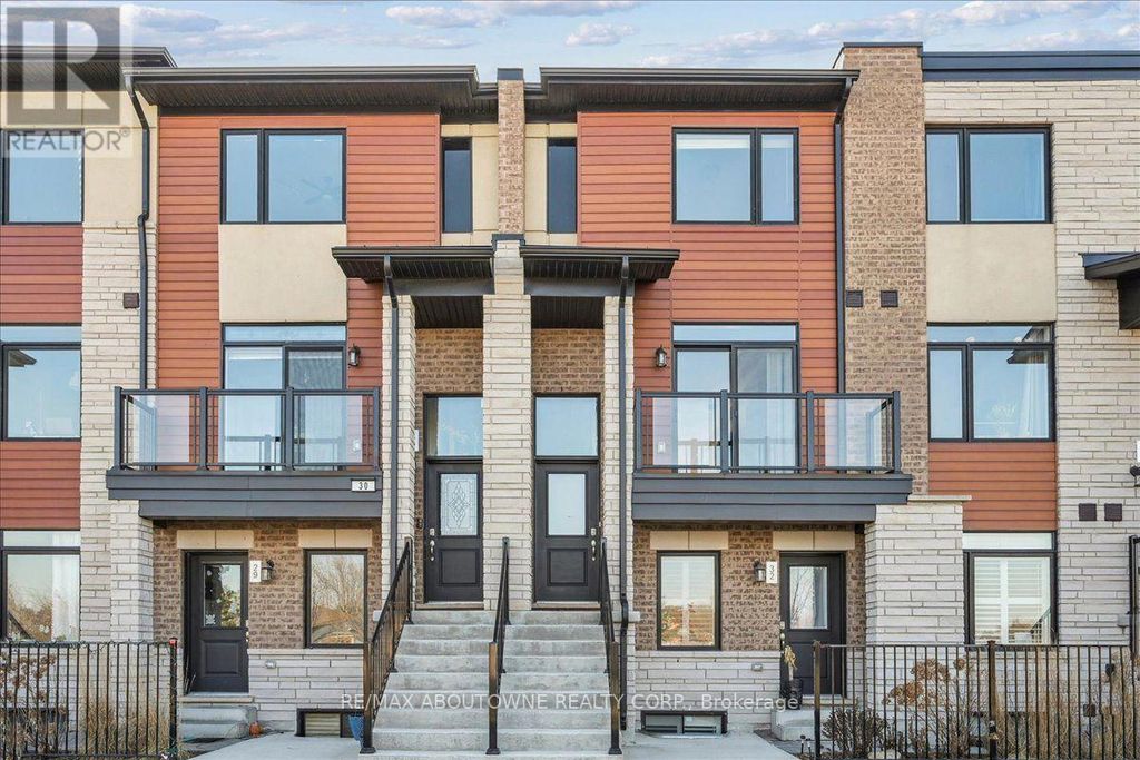31 - 590 North Service Road, Hamilton (lakeshore)