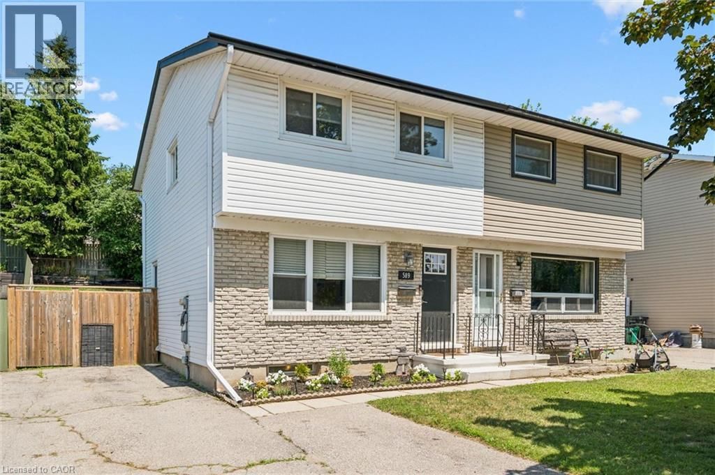 589 Elgin Street N, Cambridge