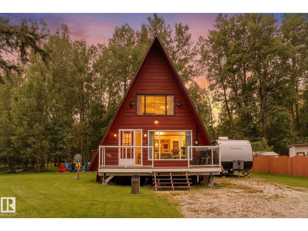 1022 10 St, Rural Lac Ste. Anne County