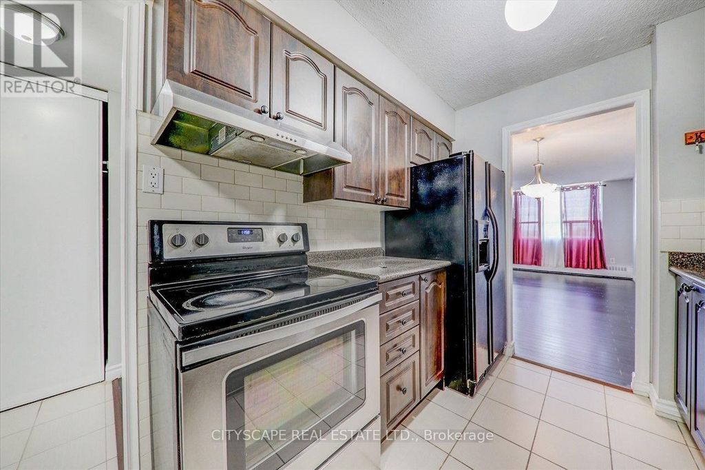 #914 - 25 Sunrise Avenue, Toronto (victoria Village)