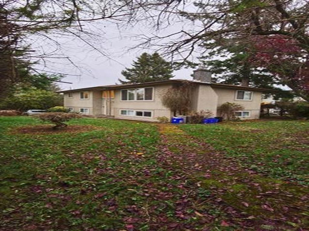 15622 Thrift Avenue, White Rock