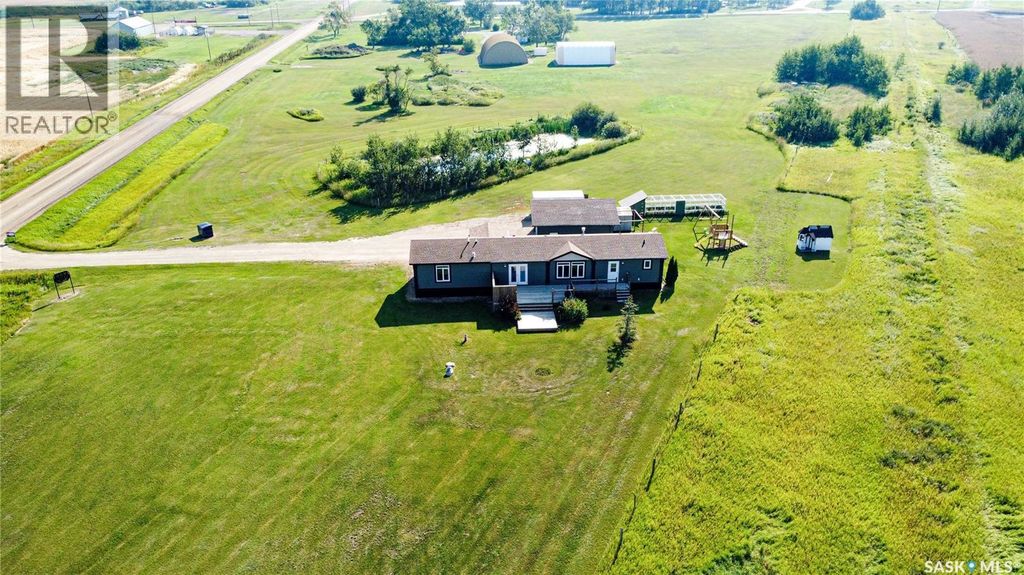Benson Acreage, Benson Rm No. 35