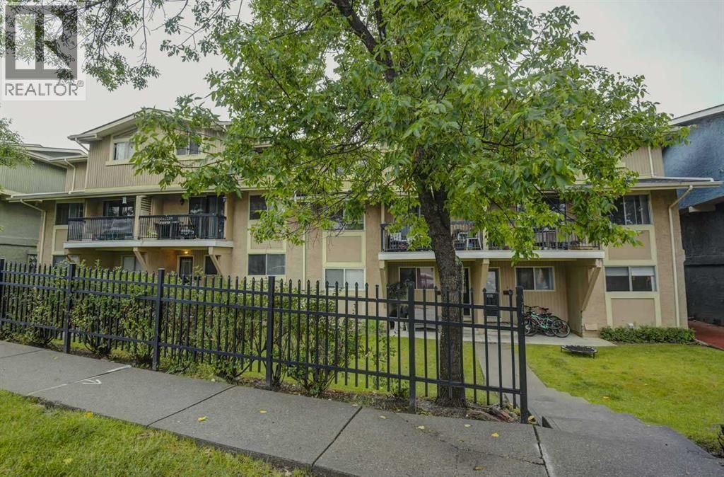 1106, 2200 Woodview Drive Sw, Calgary