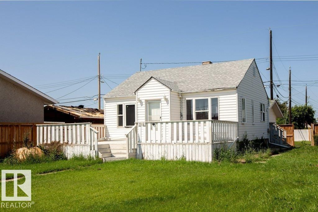7812 128 Av Nw, Edmonton