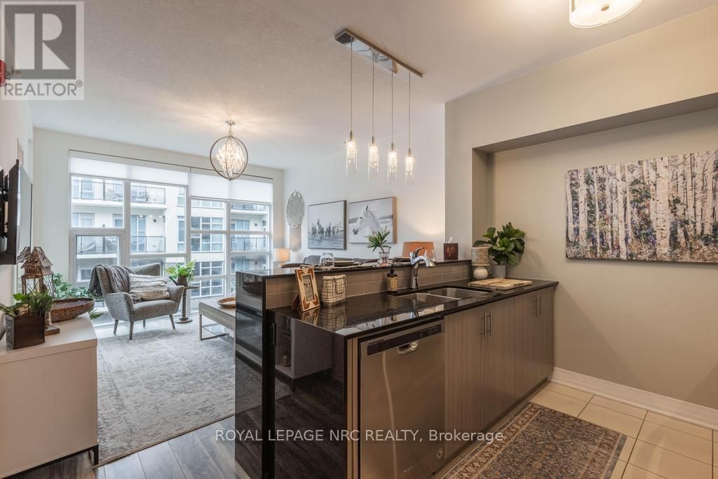 412 - 10 Concord Place, Grimsby (grimsby Beach)