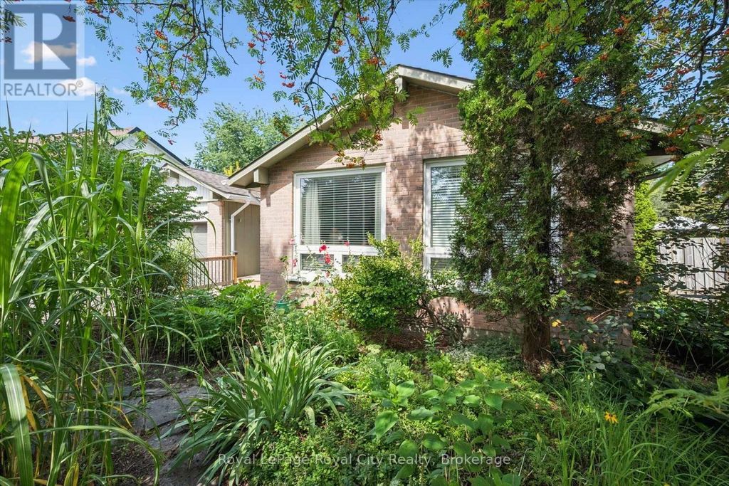 34 Pondview Crescent, Guelph (victoria North)