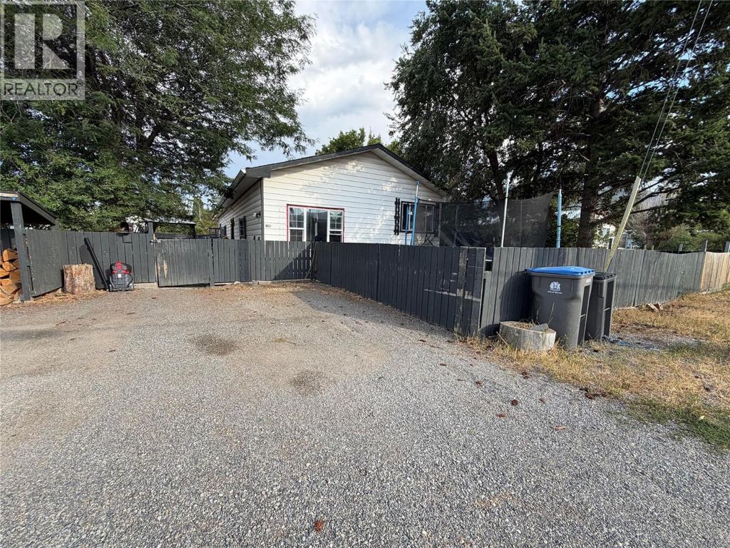 1288 Douglas Street, Merritt