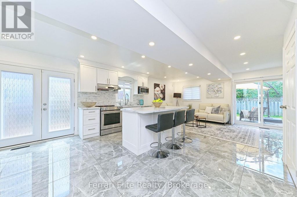 53 Belvedere Crescent, Richmond Hill (crosby)