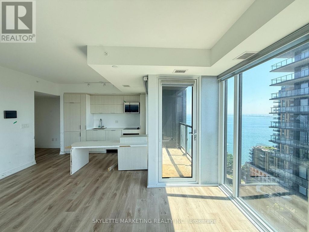 1810 - 370 Martha Street, Burlington (brant)