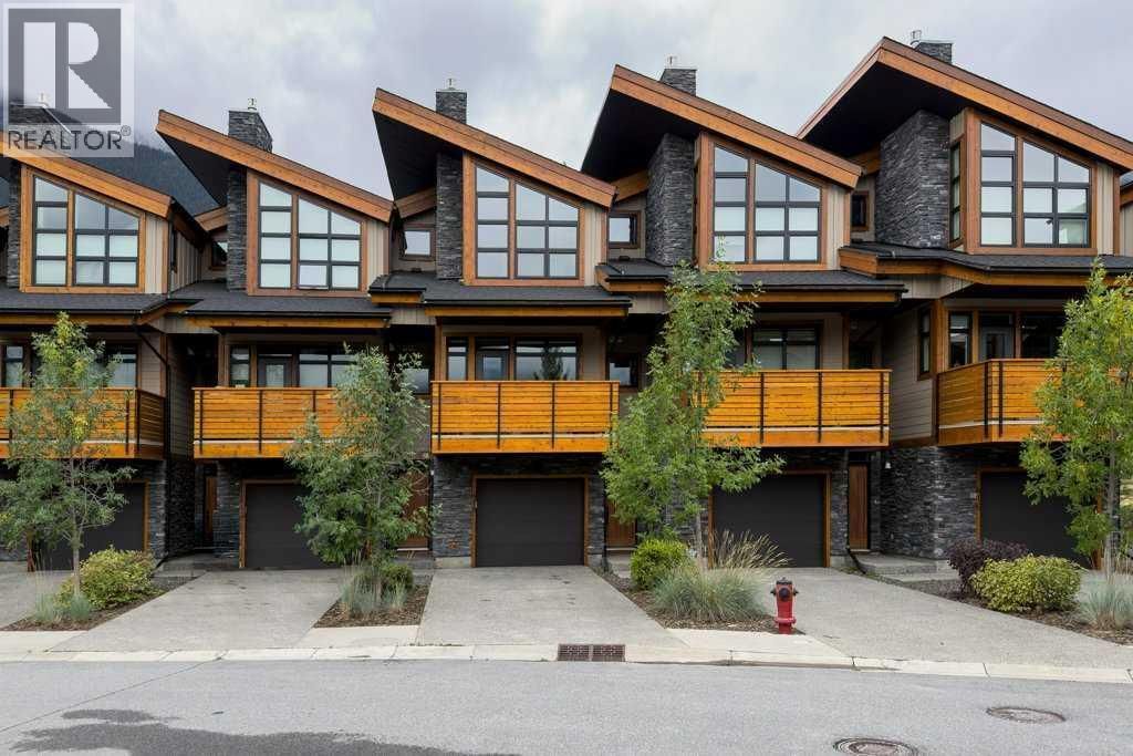 418 Riva Heights, Canmore